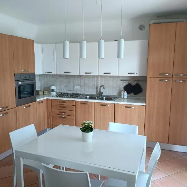 Appartamento Sunflower in posizione soleggiata โรงแรมในเลวิโกแตร์เม