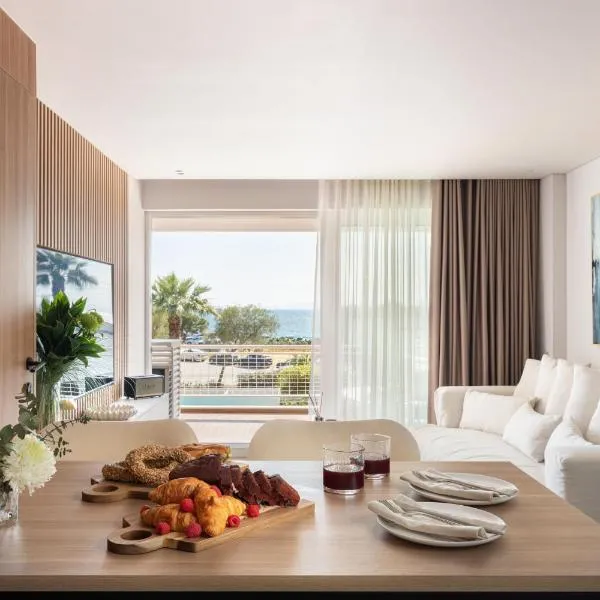 1BD SV Beach Condo with Pool, hotel i Athen