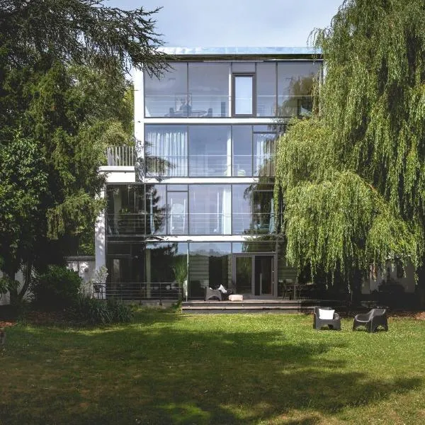 NOOQA - Villa RHEINLOFTS, hotel in Cologne