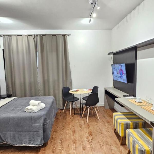 Studio decorado a uma quadra do Shoping Ibirapuera