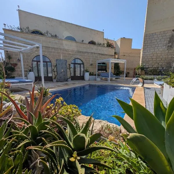 Tal Jordan Complex, hotel di Għarb