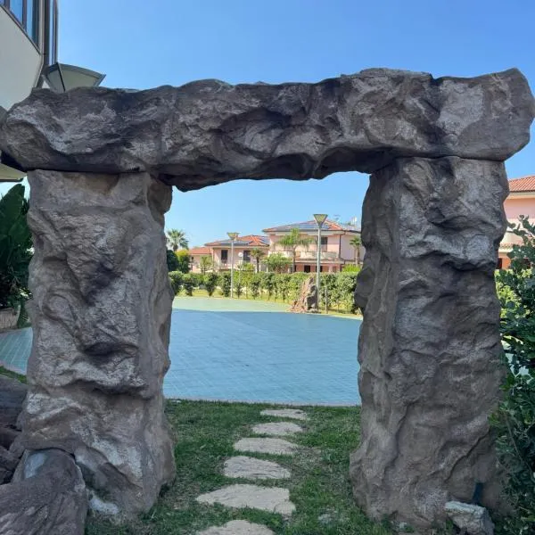 Syfar Palace Hotel, hotel in Acquedolci