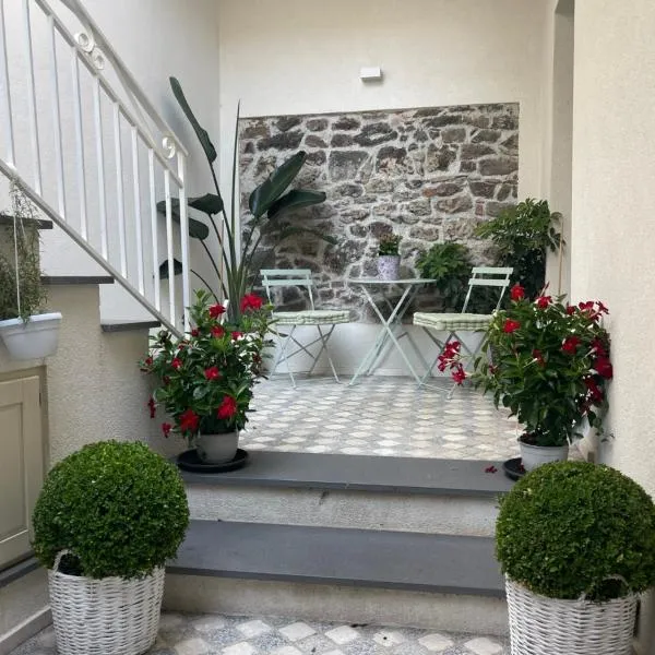 Sa Troppa de sos chentu, hotel in Dorgali