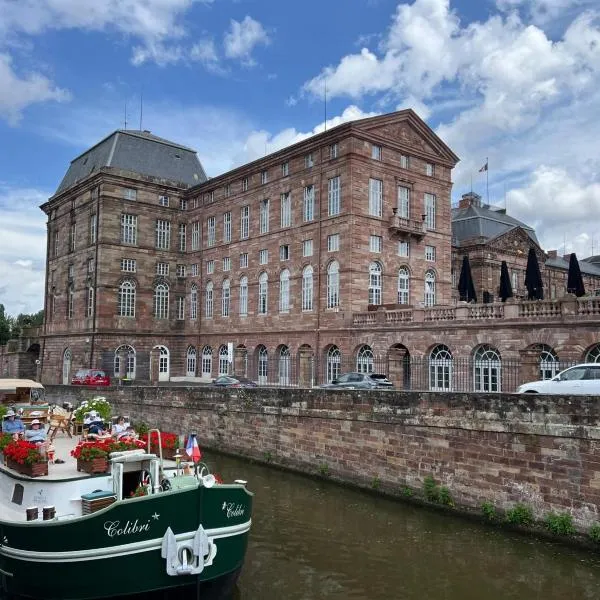 Les Rives du Château 2 - Vue sur les bateaux, hotel em Saverne