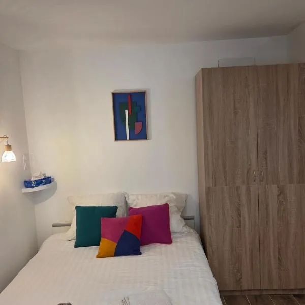 La Pierre n°6 Grand studio avec CLIM, Hotel in Tartas