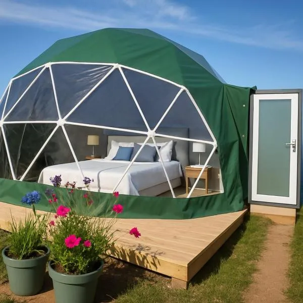 Geodesic Dome with garden view, outdoor hot bath & AC، فندق في نايميخن