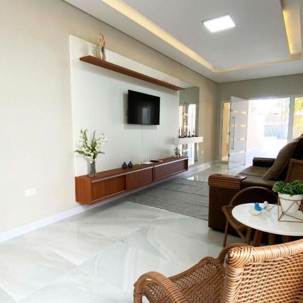 Casa com piscina, próxima a praia para suas férias