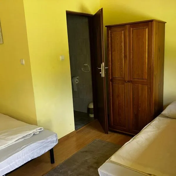 Domek przy Base Camp Pieniny, hotel in Niedzica Zamek