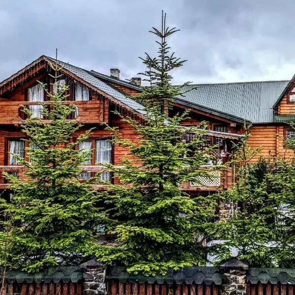 Forest House, hotel a Yasinia