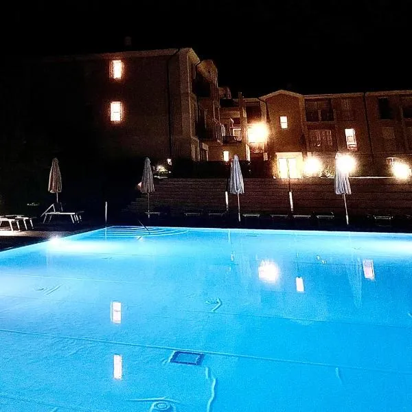 Relais Fasanella attico - Lago di Garda, hotel in Toscolano Maderno