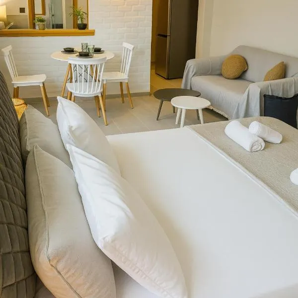 Marcia's Welcome House, hotel a Rafina