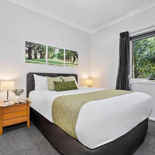 Emerald Inn by Travellers, hotel in Emerald