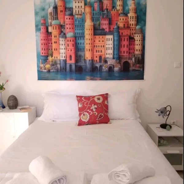 Square View Apartment, hotel in Amfilochía