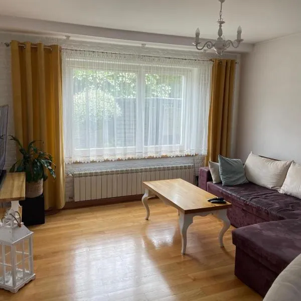Prywatny DOM z ogrodem w centrum CEKCYNA, hotel in Cekcyn