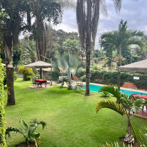 Nejobugg Palace Hotel, hotel di Nkoanrua