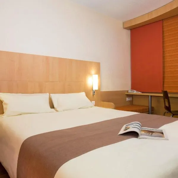 Hotel ibis Lisboa Jose Malhoa, hotel em Lisboa