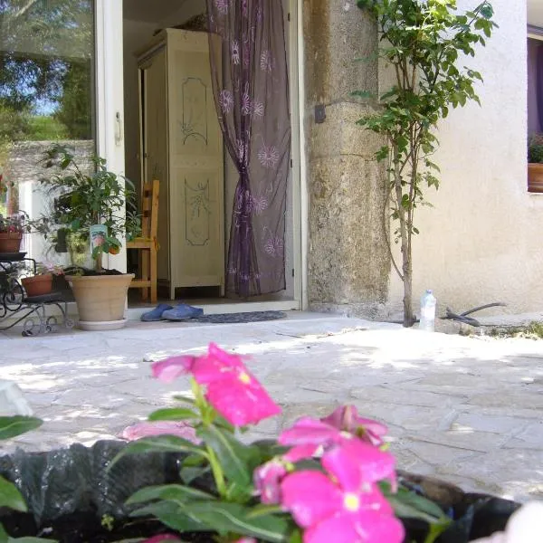 La Vigne Des Heures Claires: Saint-Nazaire-dʼAude şehrinde bir otel