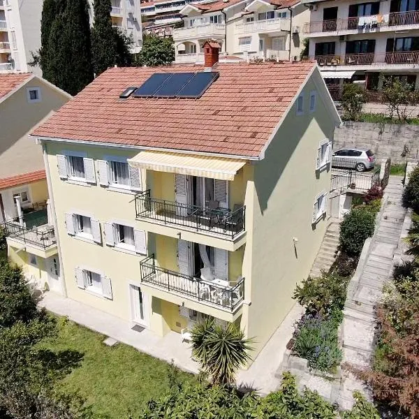 Apartments Begovic, hotel di Savina