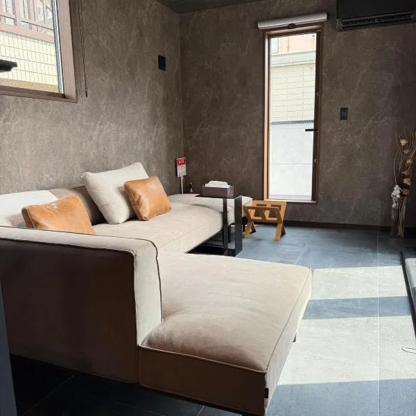 EKVOLI ROPPONGI TOKYO, Private Hotel, hotel v Tokiu