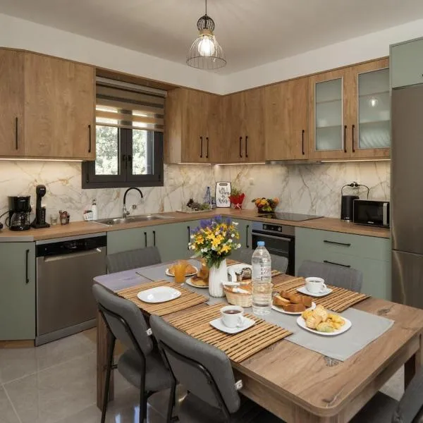 F & A Family Home, hótel í Zarós