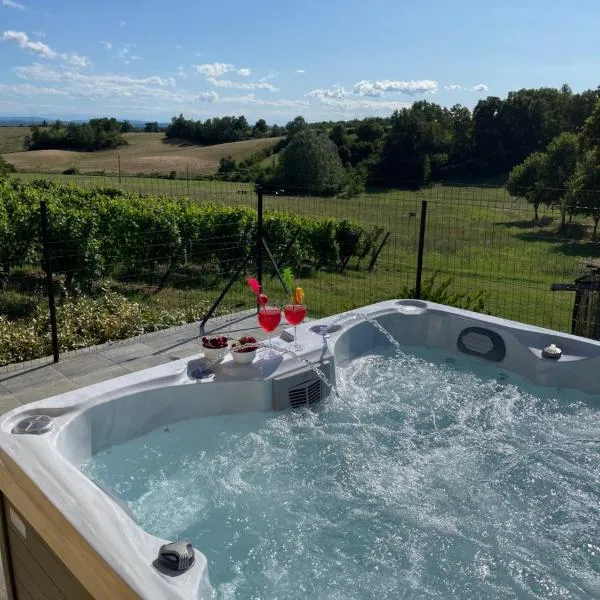 Country House Pais - Relax in jacuzzi tra i vigneti, hotel a Quargnento