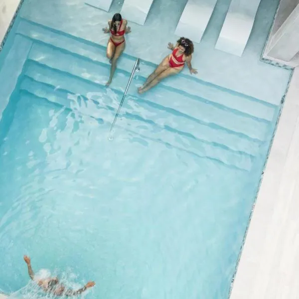 Nautilus by La Jamaca Hotels-Downtown La Parguera, hotel di Lajas