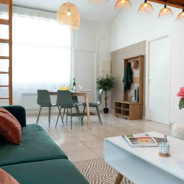 La Canopée Atypique Vendée, hotel in Luçon