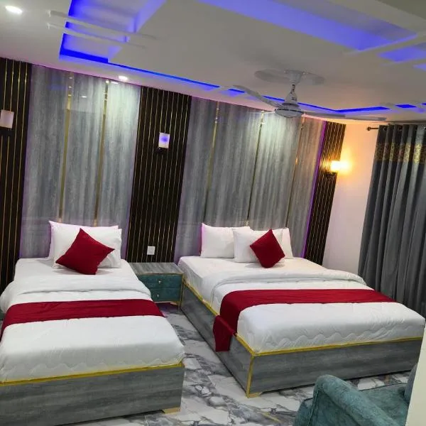 Alīābād에 위치한 호텔 Decent Luxury Hotel Hunza