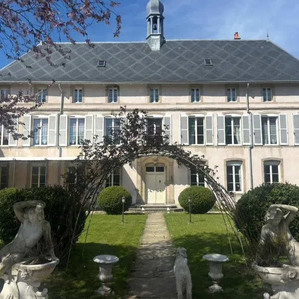 Le Château de Failloux, Piscine intérieure, hotel em Épinal
