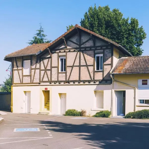 Hôtel & Résidence Avermes, hotel v destinaci Avermes