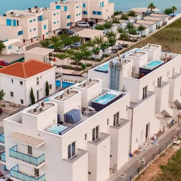 Villa Miri III, hotel in Privlaka