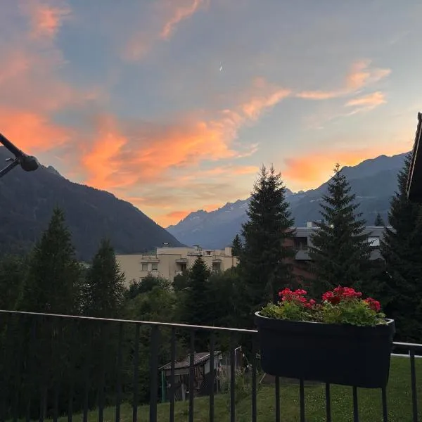 Mountain spot in a cozy nest, hotel ad Airolo