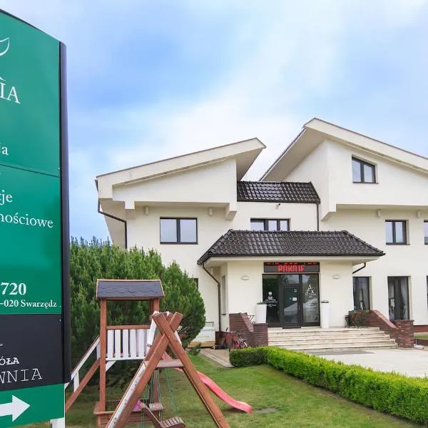 Astoria Bed & Breakfast, hotel in Swarzędz