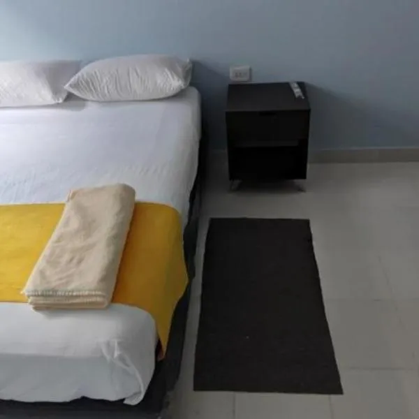 Hostal Center, hotel in Santa Cruz de la Sierra