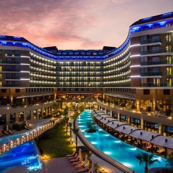 라라에 위치한 호텔 아스카 라라 리조트 & 스파 호텔(Aska Lara Resort & Spa Hotel)