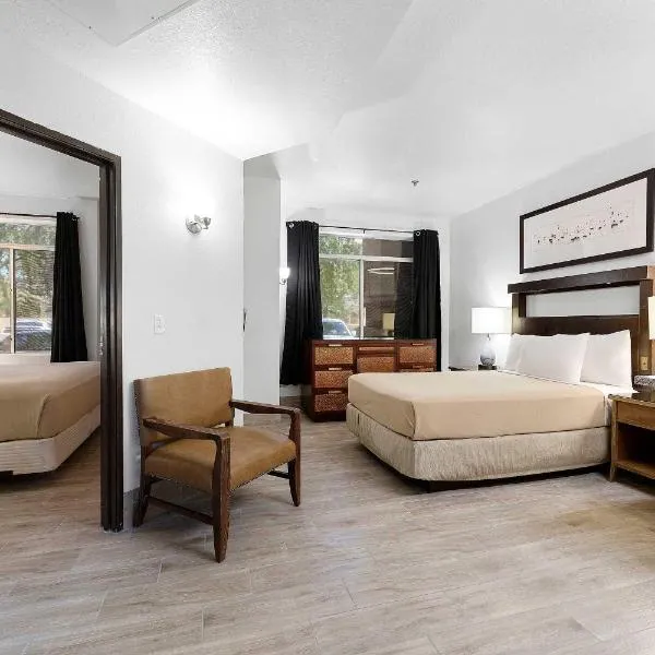 Metro Chandler Extended Stay - Serene 2 Bed, hotel in Chandler
