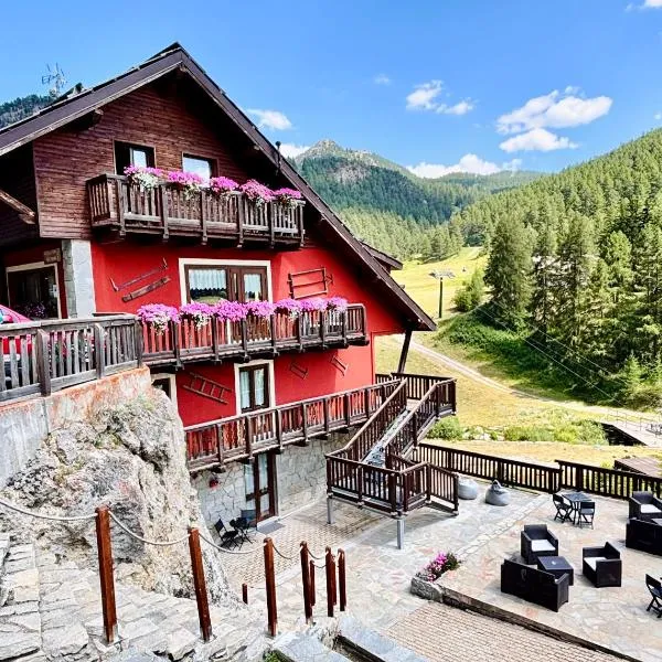 Hotel Piccolo Chalet, hotel i Claviere