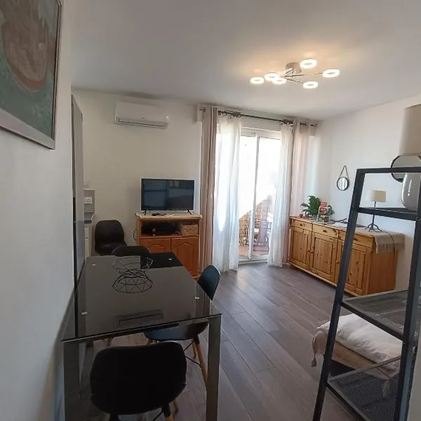 T1 cosy vue mer, hotel em Bastia