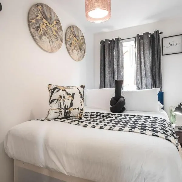 Beverley Central Quiet 3 bedroom Homey Private Parking Garden, hótel í Beverley