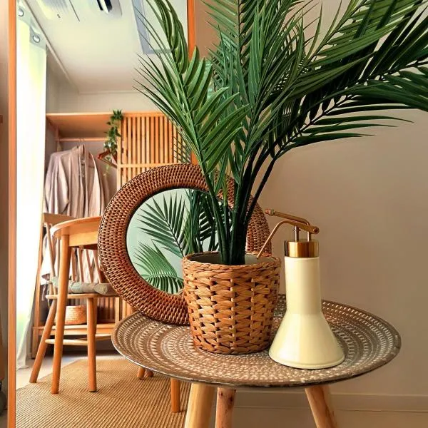 3-Min Walk from Achasan Station, 2-Bedroom Bali Mood Stay with Hinoki Aroma, hotel in Seoul