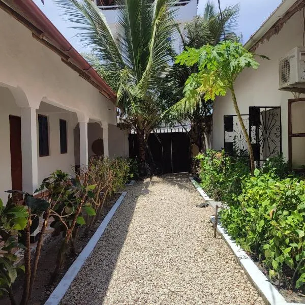 Reef 2Nungwi House, hotel din Nungwi