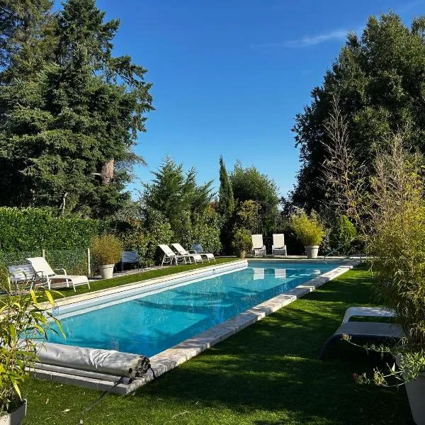Au Soleil d'Or, hotel v destinaci Pontaubert