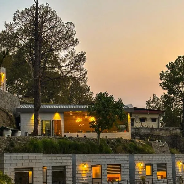 Anupraas Resort, hotel v destinaci Lansdowne