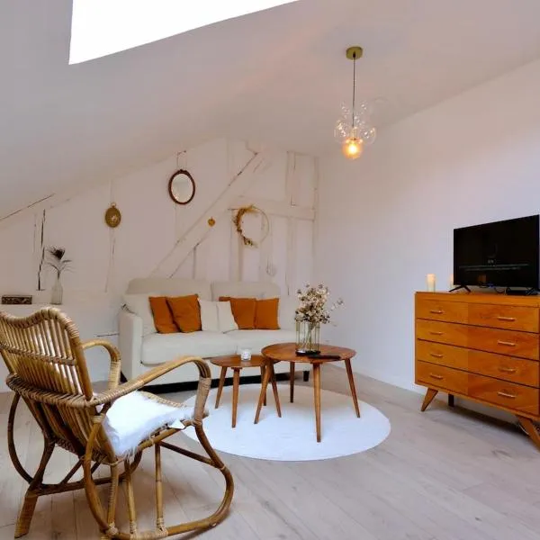 Verneuil sur Avre - Romantic room, hotel in Verneuil d’Avre et d’Iton