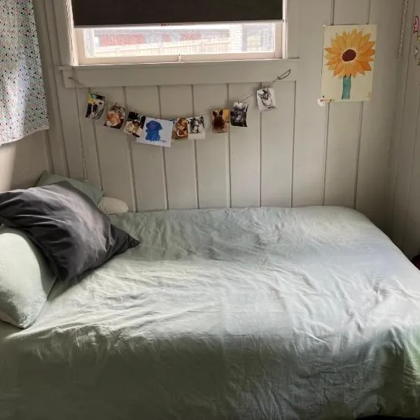 Cute little hide out, hotel in Taupo