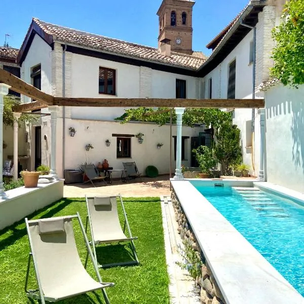 Carmen de Ramilla, encantadora Guesthouse con piscina soleada, hotel en Granada