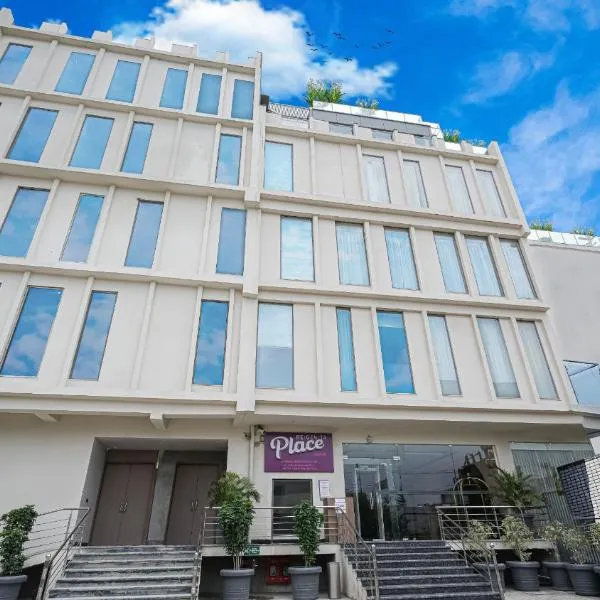 Regenta Place Jaipur Sirsi Road, Opp Alankar PG College, hotel v destinaci Džajpur