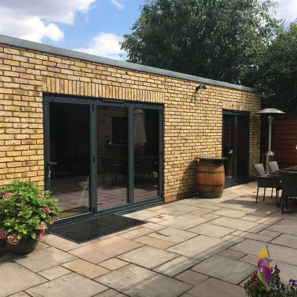 Wingfield Garden Suite, ξενοδοχείο στο Kingston upon Thames