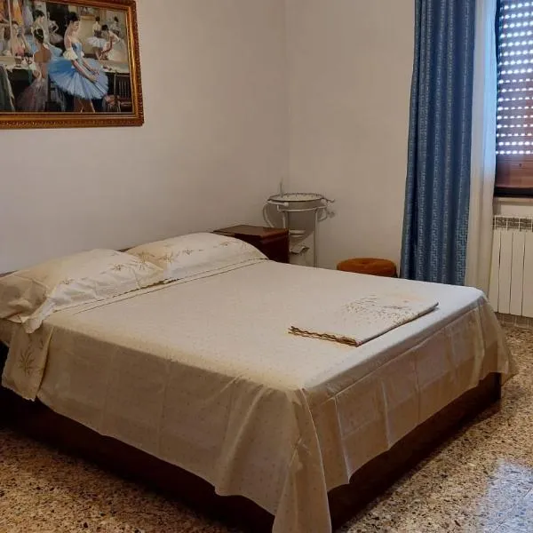 PM 32 Via Strada Prov, hotel in Capanne
