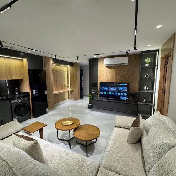 Luxurious hotel suite in Mohandessinجناح فندقي فاخر بالمهندسين مدخل خاص دور ارضي, hotell i Kairo